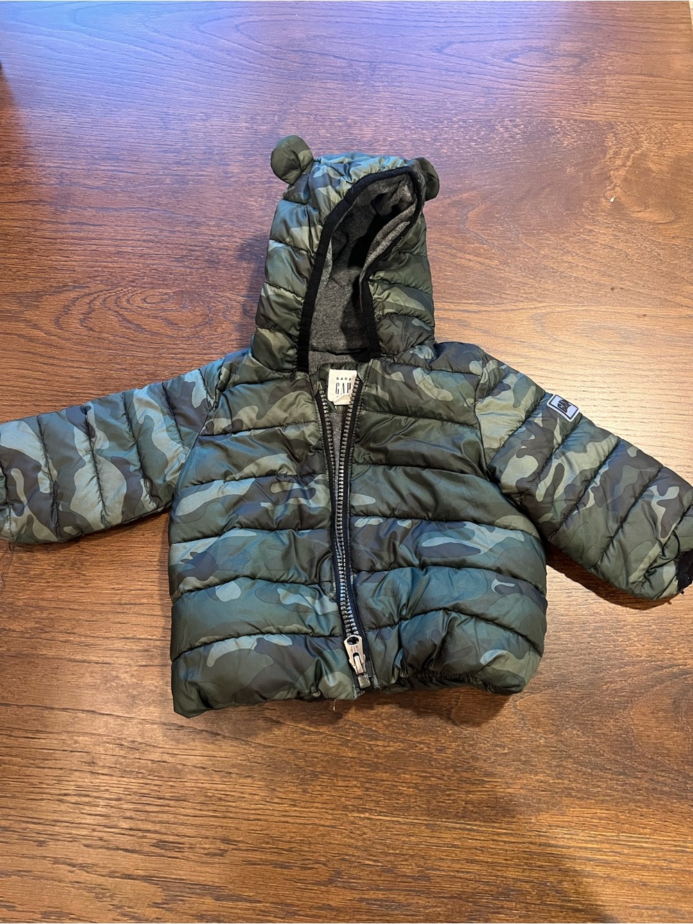 GAP Kids Camouflage Puffer Jacket in Green